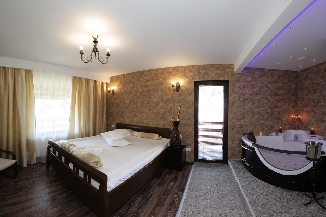 Pension Casa Wenge Sinaia Exterior photo