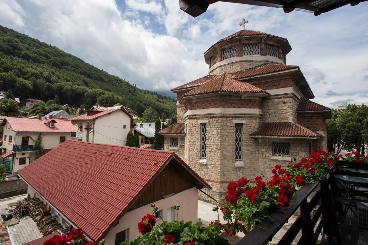 Pension Casa Wenge Hotel Sinaia Exterior photo