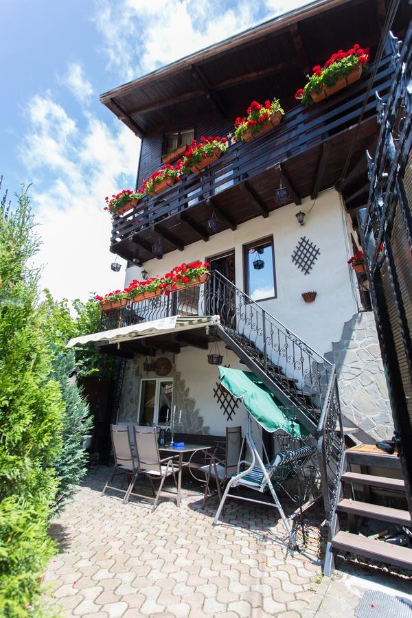 Pension Casa Wenge Sinaia Exterior photo