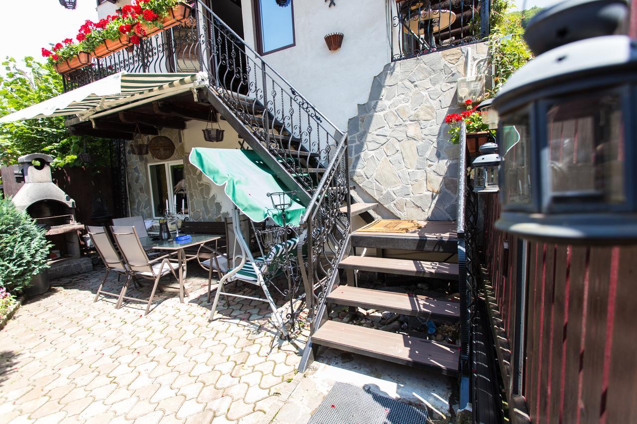 Pension Casa Wenge Sinaia Exterior photo